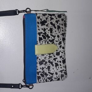 🌺STYLISH BLACK & WHITE CROSSBODY Bag with Fur &  Blue Accent